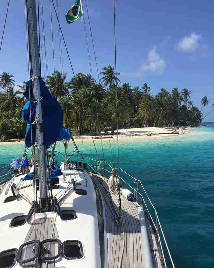 odara-sailing-boat-in-san-blas-islands-9