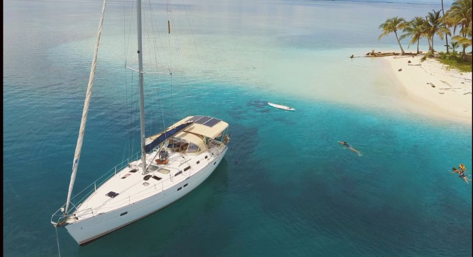 viajar en velero frente a catamarán en Panamá